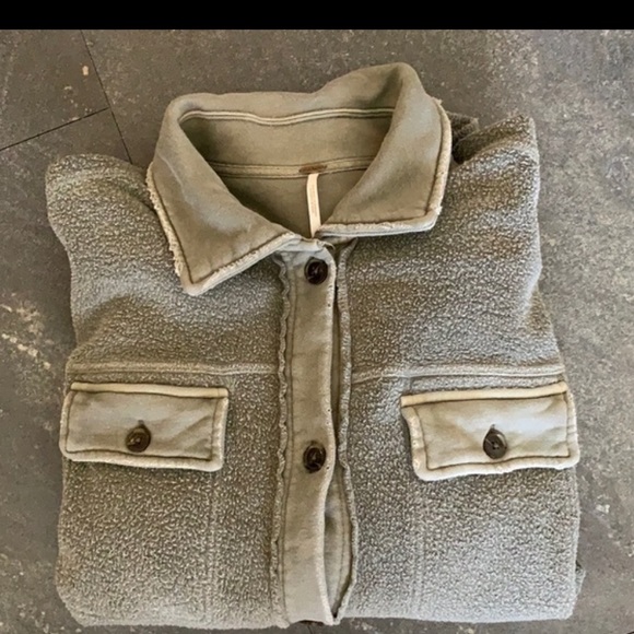 Free People sold out Ruby Jacket Olive like new size S fleece cozy sweatshirt - Picture 5 of 5
